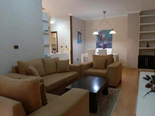 Erina Luxury Apartment Tirana Esterno foto