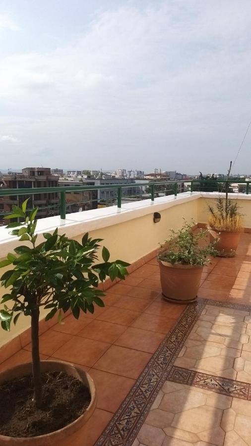 Erina Luxury Apartment Tirana Esterno foto